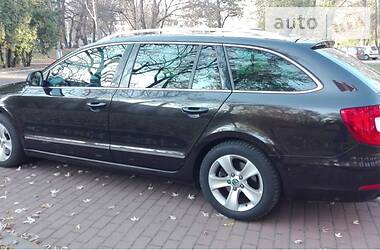 Универсал Skoda Superb 2013 в Чернигове