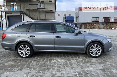 Универсал Skoda Superb 2012 в Стрые