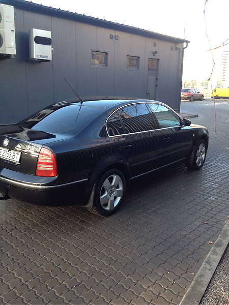 Седан Skoda Superb 2003 в Миколаєві