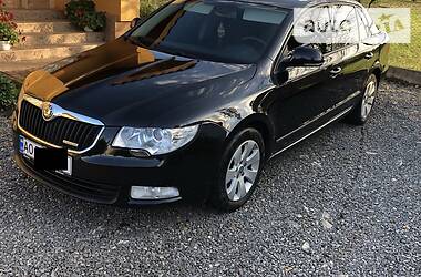 Универсал Skoda Superb 2013 в Иршаве