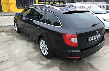 Універсал Skoda Superb 2011 в 