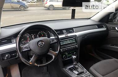 Седан Skoda Superb 2015 в Днепре