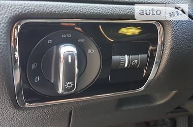 Седан Skoda Superb 2013 в 