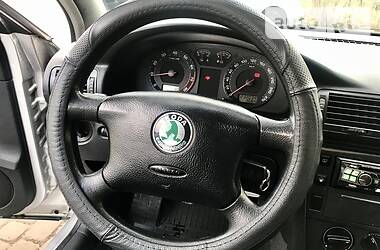 Седан Skoda Superb 2003 в 