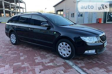 Універсал Skoda Superb 2011 в 