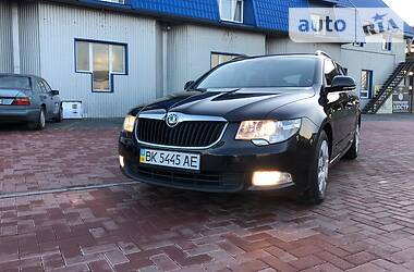 Універсал Skoda Superb 2011 в 