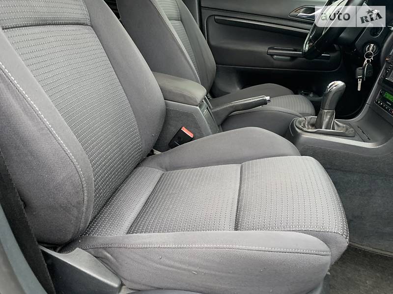 Седан Skoda Superb 2006 в Горішніх Плавнях