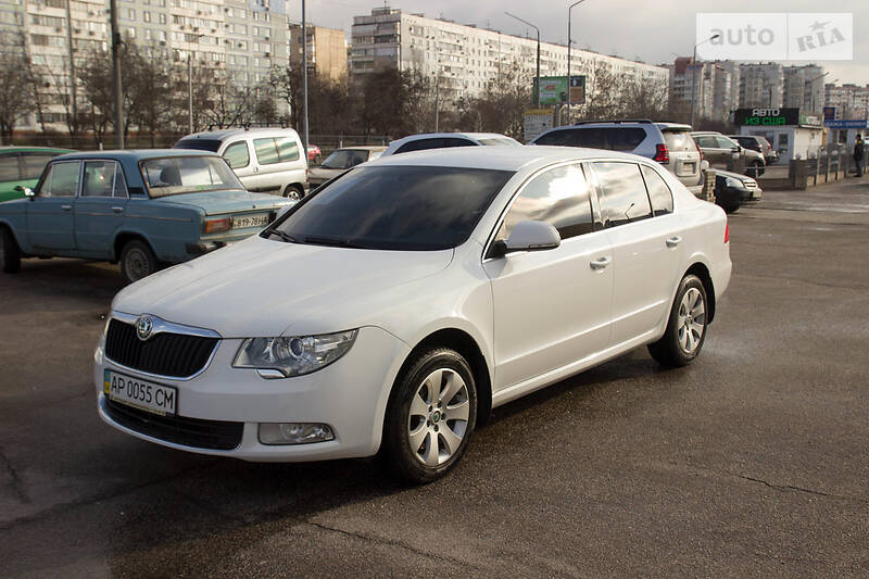 Седан Skoda Superb 2012 в Запоріжжі