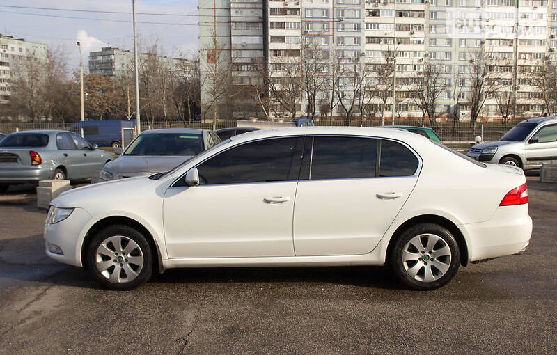 Седан Skoda Superb 2012 в Запоріжжі