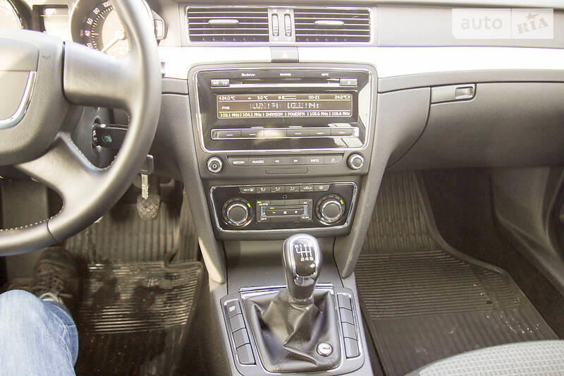 Седан Skoda Superb 2012 в Запоріжжі