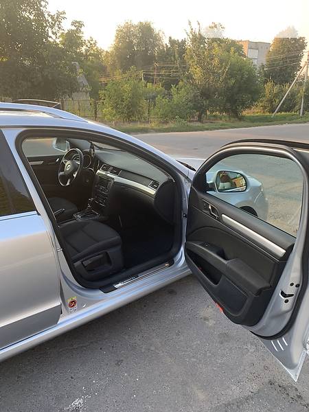 Универсал Skoda Superb 2014 в Звенигородке