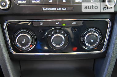 Седан Skoda Superb 2010 в 