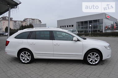 Универсал Skoda Superb 2010 в Луцке