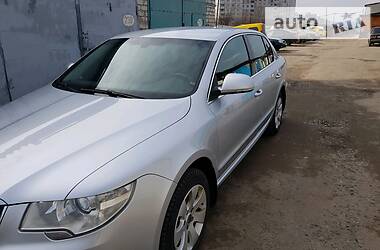 Седан Skoda Superb 2010 в Харькове