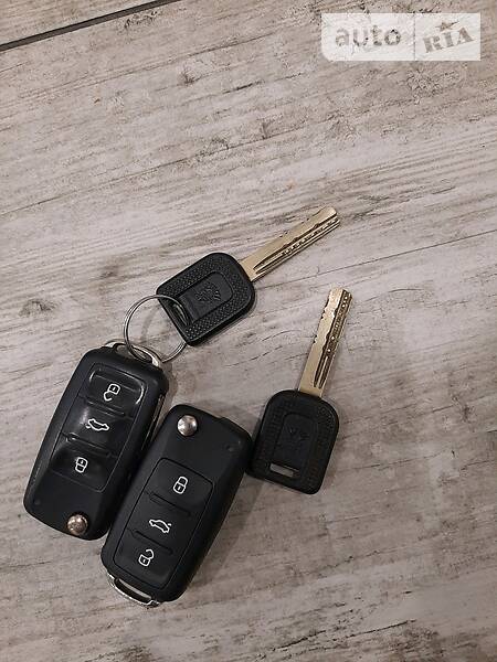 Седан Skoda Superb 2012 в Дніпрі