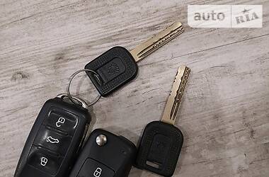 Седан Skoda Superb 2012 в 