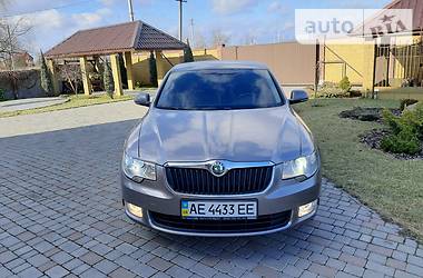 Седан Skoda Superb 2012 в 