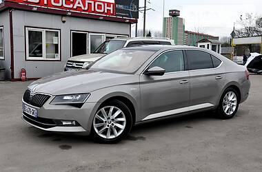 Седан Skoda Superb 2017 в Львове