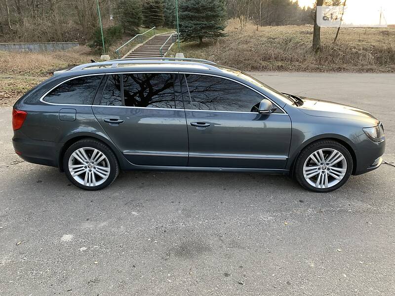 Універсал Skoda Superb 2013 в Львові