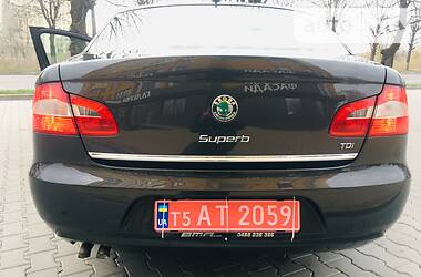 Седан Skoda Superb 2010 в Луцке