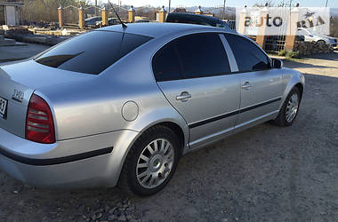 Седан Skoda Superb 2006 в Тячеве