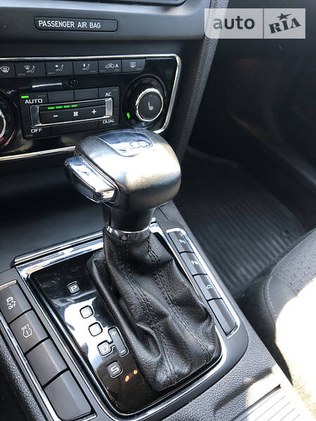 Універсал Skoda Superb 2010 в Житомирі