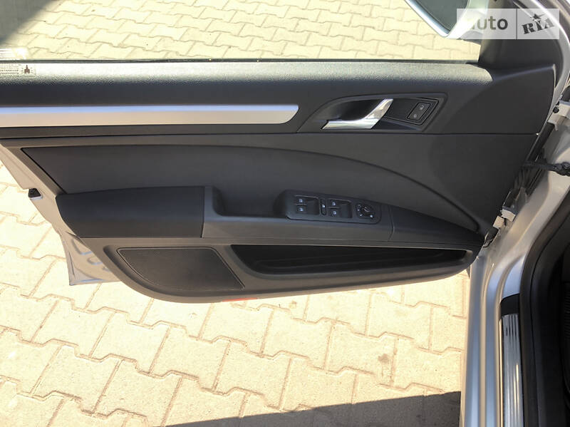 Універсал Skoda Superb 2010 в Житомирі