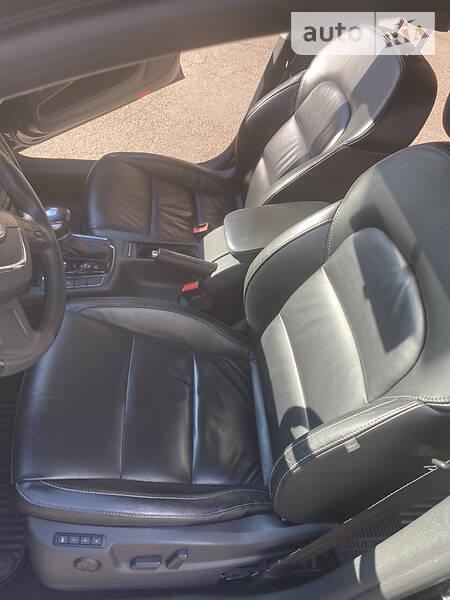 Седан Skoda Superb 2010 в Кривому Розі