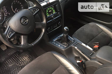 Седан Skoda Superb 2014 в 