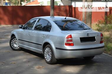 Седан Skoda Superb 2008 в 