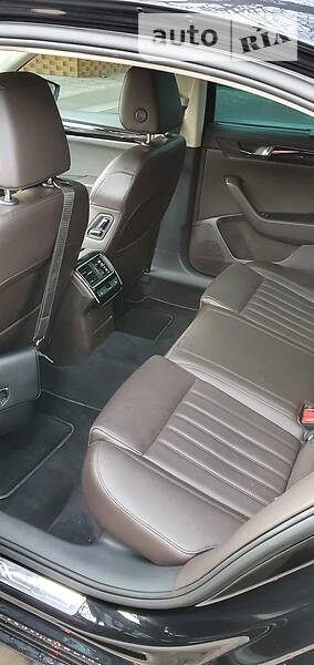 Седан Skoda Superb 2016 в Іршаві