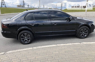 Седан Skoda Superb 2010 в Дніпрі