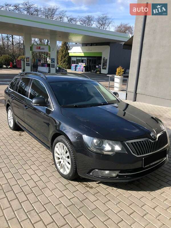 Універсал Skoda Superb 2014 в Сваляві