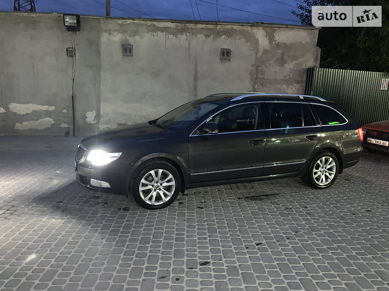 Універсал Skoda Superb 2010 в Тернополі