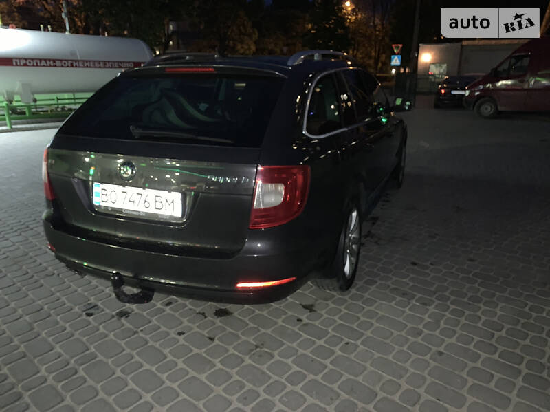 Універсал Skoda Superb 2010 в Тернополі