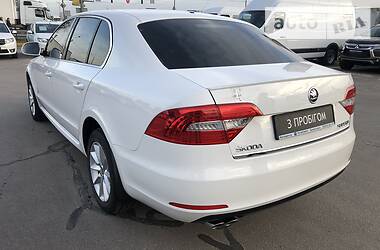 Седан Skoda Superb 2013 в Киеве