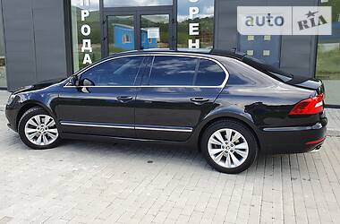 Седан Skoda Superb 2015 в Мукачево