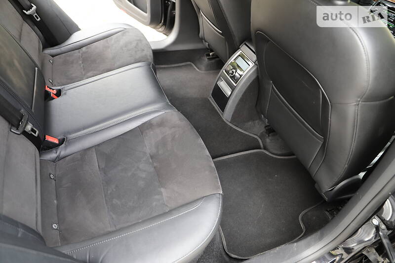 Седан Skoda Superb 2015 в Івано-Франківську