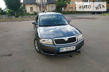 Седан Skoda Superb 2006 в Самборе