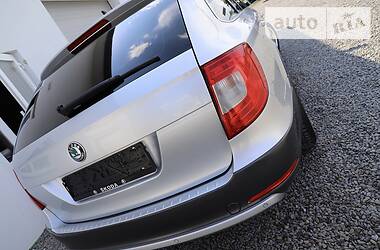 Універсал Skoda Superb 2012 в Дрогобичі