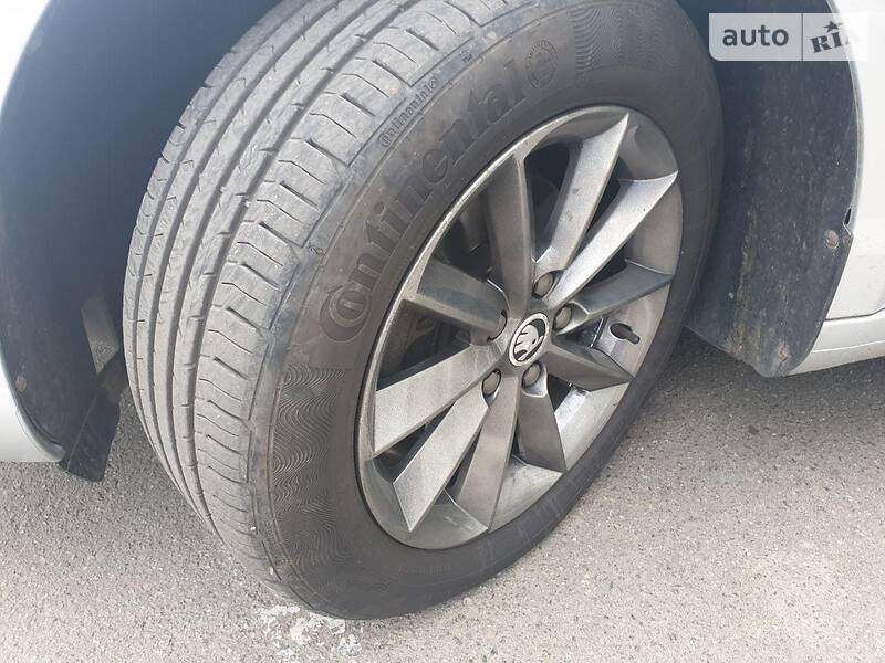 Універсал Skoda Superb 2013 в Вінниці