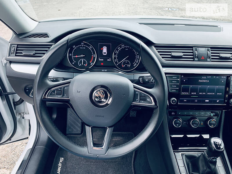 Універсал Skoda Superb 2017 в Рівному