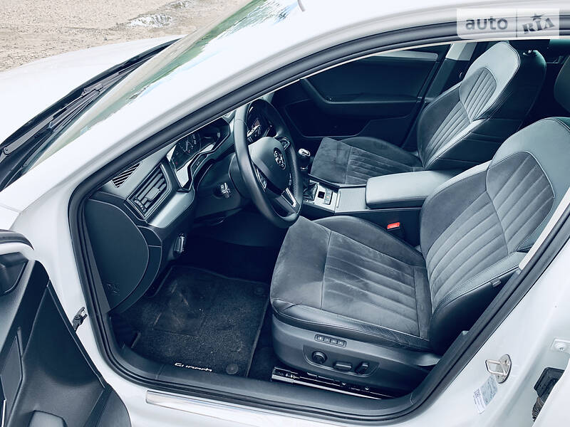 Універсал Skoda Superb 2017 в Рівному