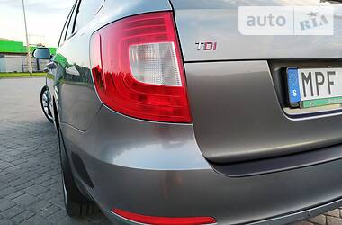 Універсал Skoda Superb 2010 в 