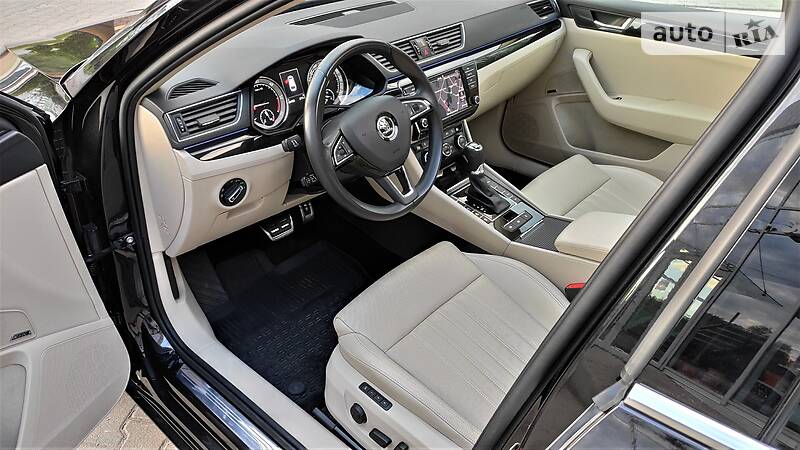 Універсал Skoda Superb 2016 в Чернівцях