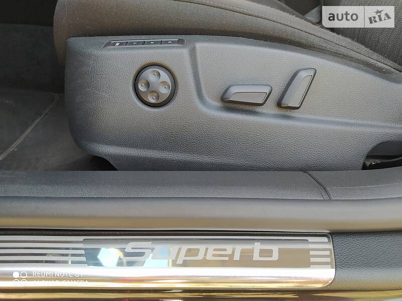 Седан Skoda Superb 2014 в Києві