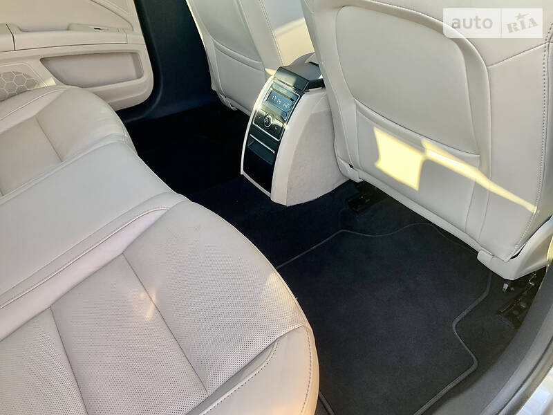 Седан Skoda Superb 2015 в Днепре
