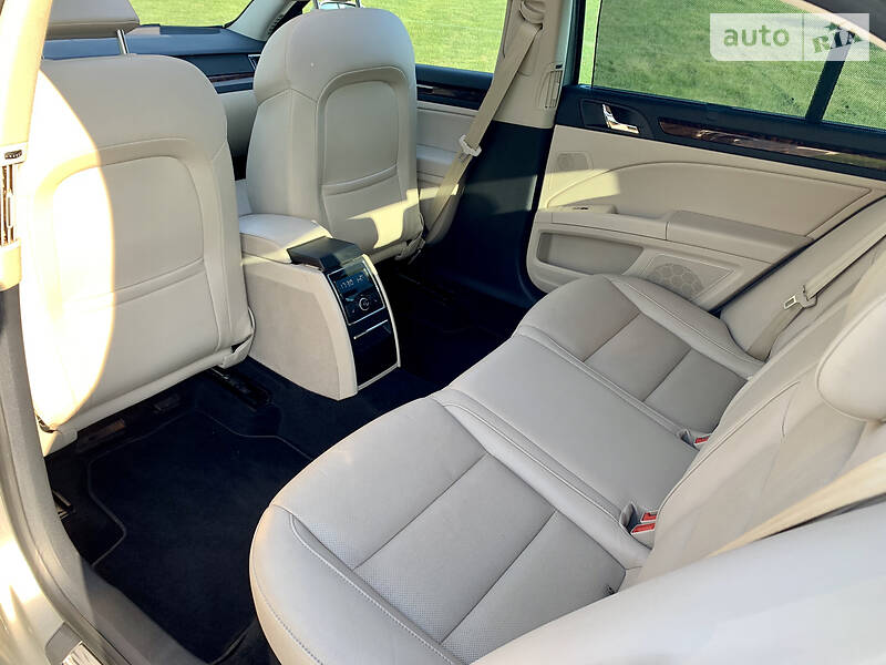 Седан Skoda Superb 2015 в Днепре