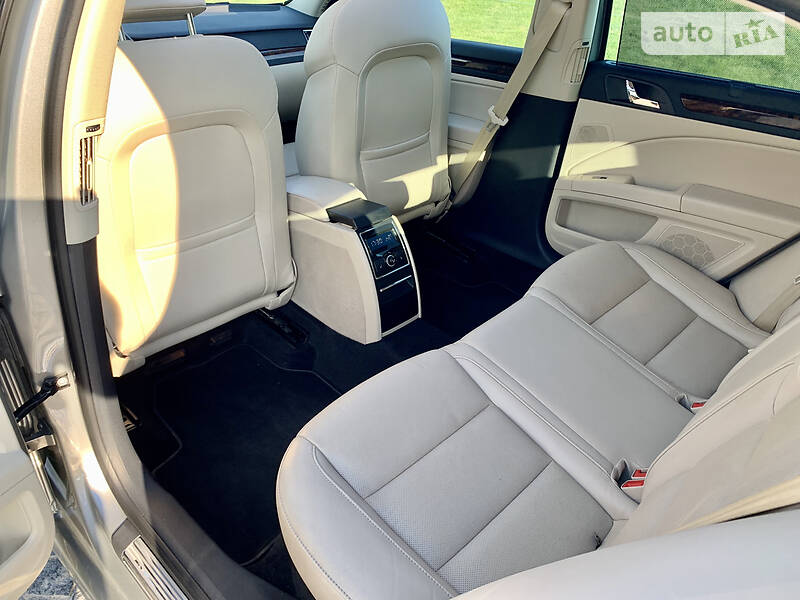 Седан Skoda Superb 2015 в Днепре