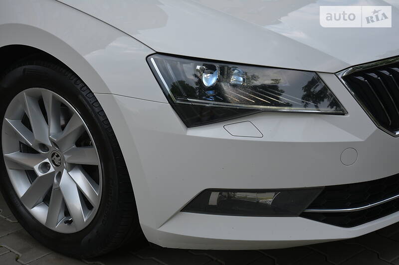 Універсал Skoda Superb 2017 в Луцьку